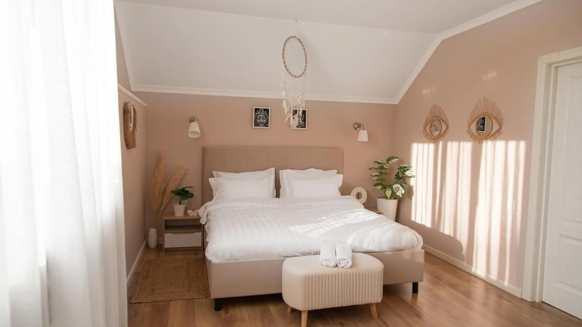 Vila Bali Dacha Almaty 0*,