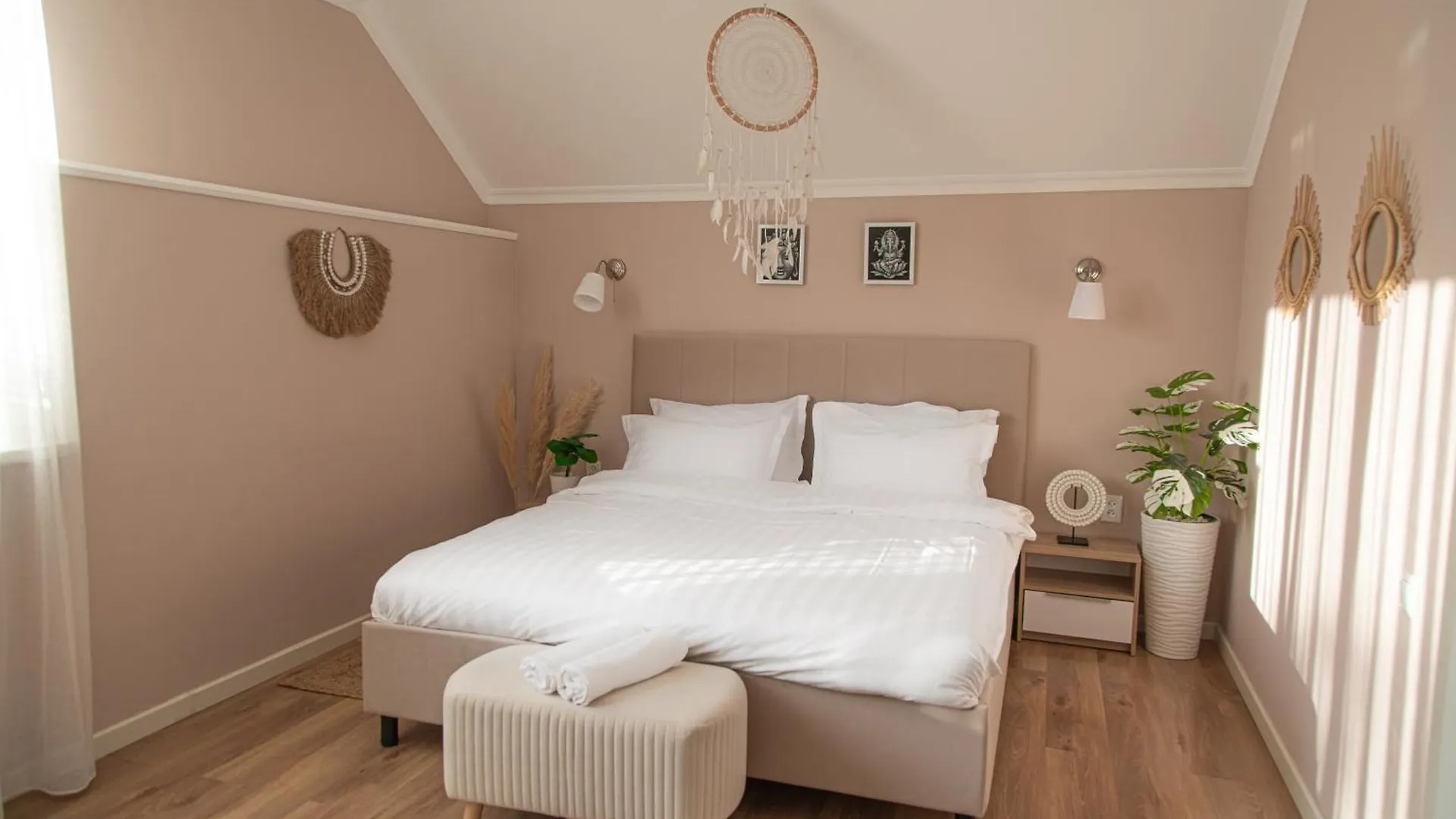 Prázdninový dům Vila Bali Dacha Almaty