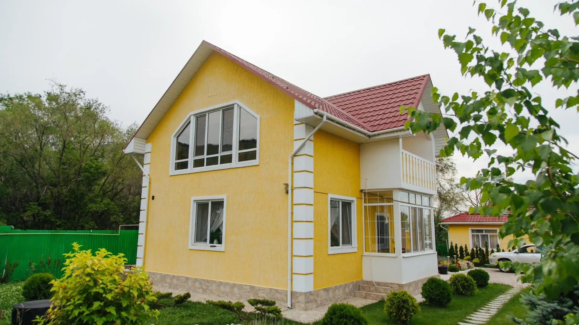 Vila Bali Dacha Almaty